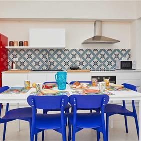 3 bedroom seaside apartments in Sicily, sleeps 6